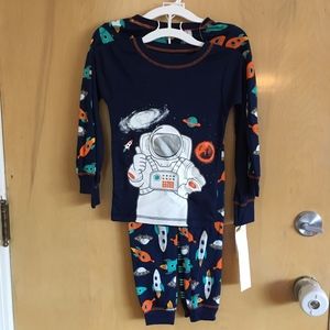 2 Pairs Boys 5T Pajamas